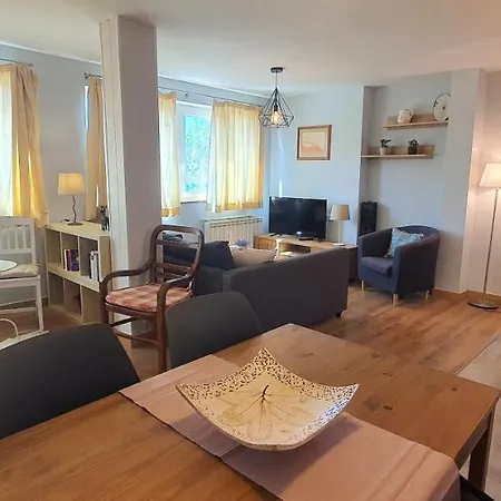 Slalom Be, Apartman *